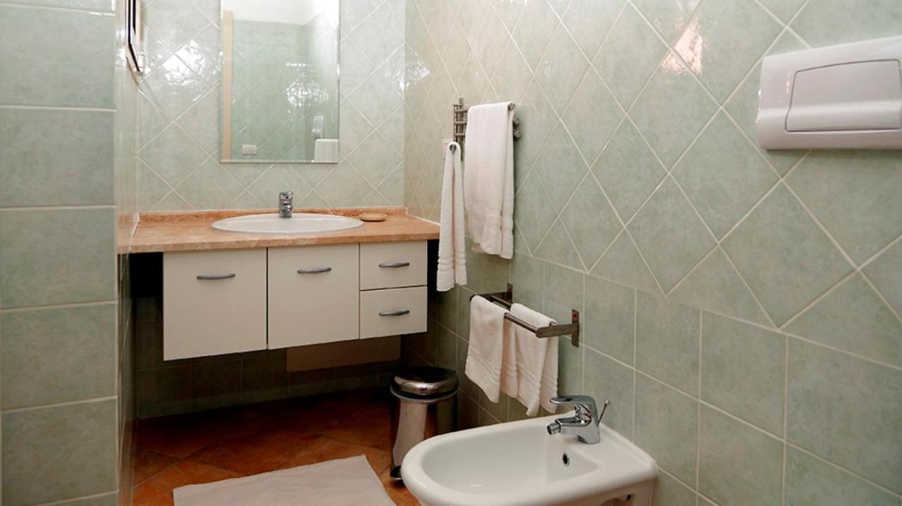 Residence Floreal San Pasquale Bagian luar foto