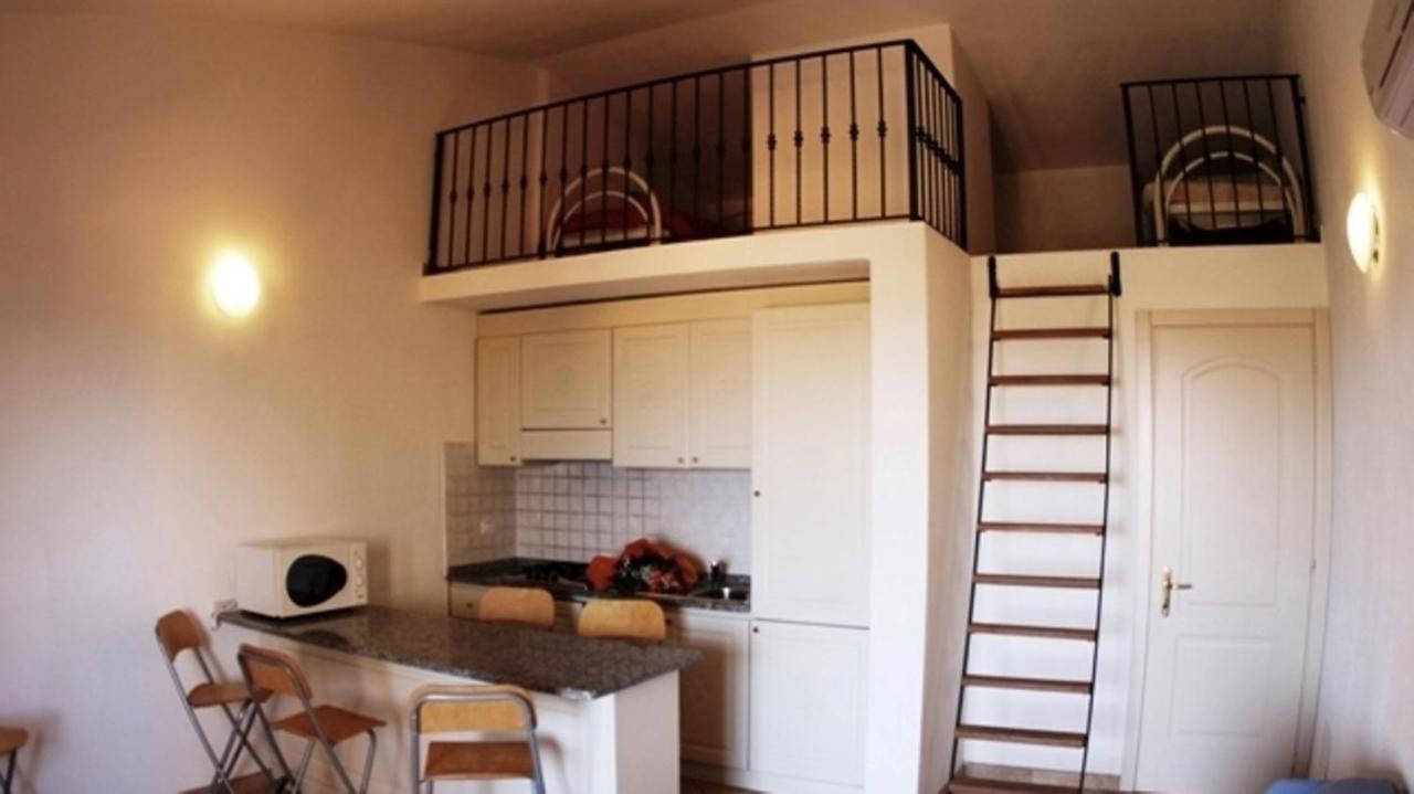 Residence Floreal San Pasquale Bagian luar foto