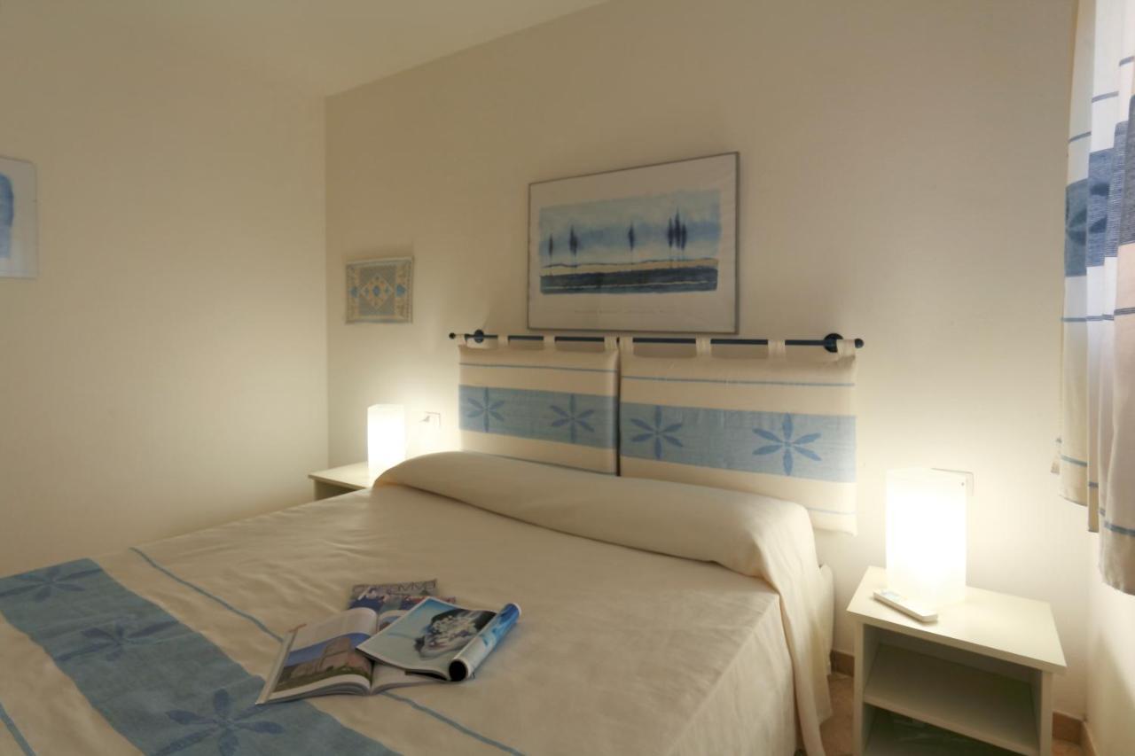 Residence Floreal San Pasquale Bagian luar foto